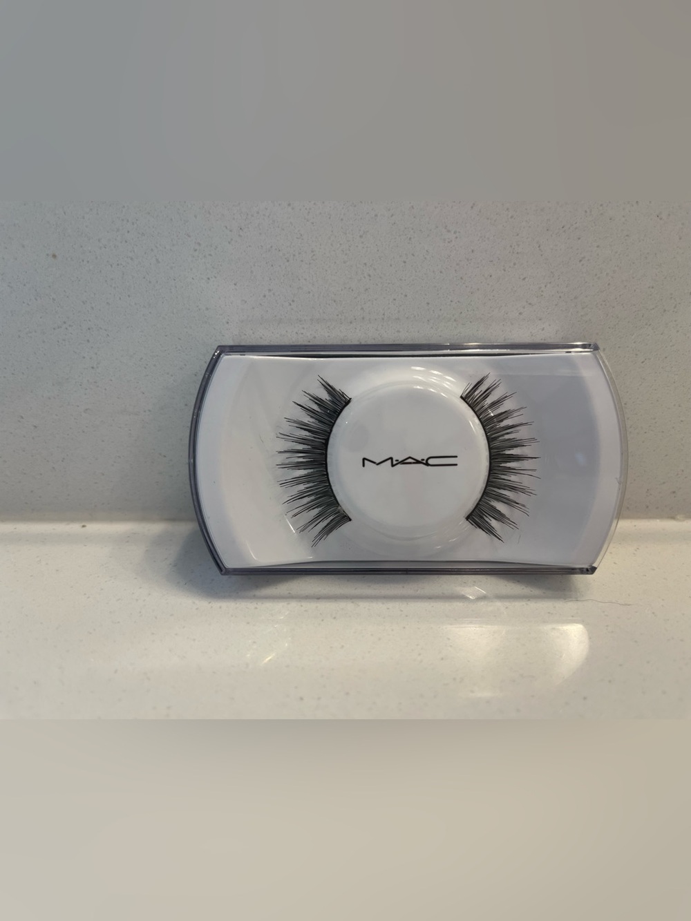 M•A•C Cosmetics Dramatic False Lashes #A98